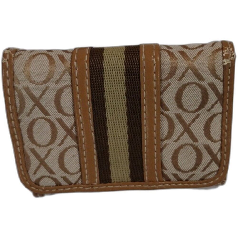 XOXO Women’s Brown Tan Snap Wallet – Compact 4x3.25-in Fashion Accessory Brown